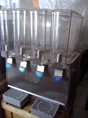 Juice Dispenser 4 Tabung